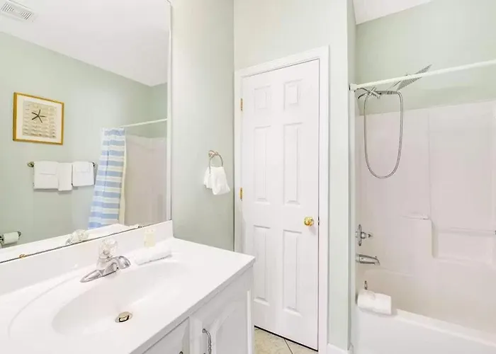 Family Friendly With Private Pool And Dock On The Bay * Gulf Shores