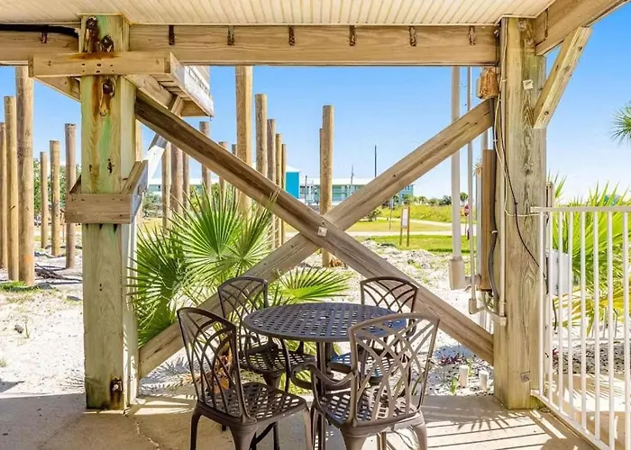 Family Friendly With Private Pool And Dock On The Bay Holiday home